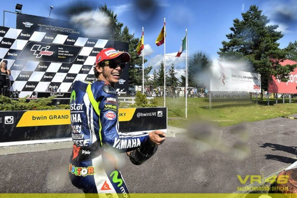 10616187_807859229245525_9212863368359721298_n