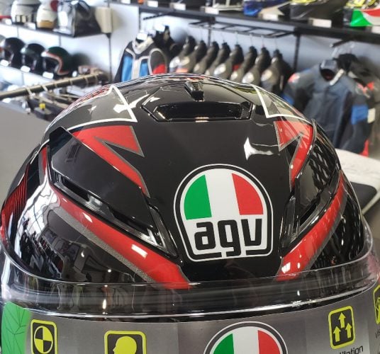 AGV K-5Sに新カラーが登場。