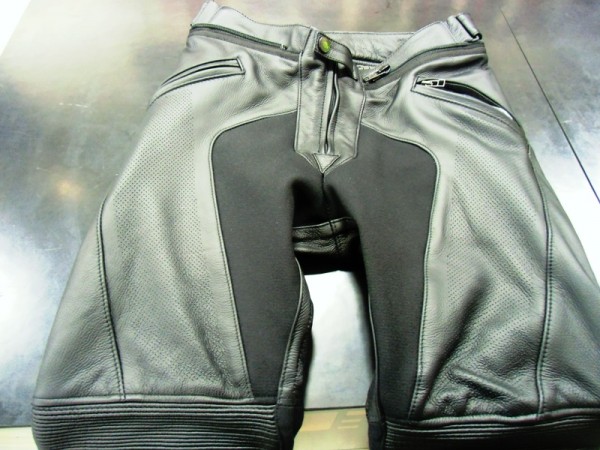 DAINESE レザーパンツ P.PONY C2 P 44 初めてのレザーパンツはコレ！