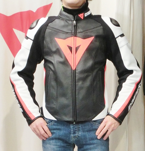 レーシーな新作レザージャケットも、さりげ使いでカッコよく！！