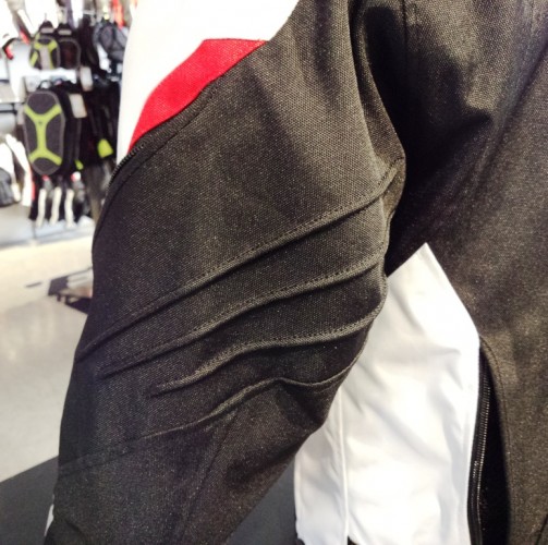 LAGUNA SECA D1 D-DRY [ラグナ セカ D1 D-ドライ] LAGUNA SECA D1 D-DRY [ラグナ セカ D1 D-ドライ]