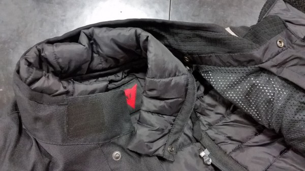 万能型の防水・防風ジャケット入荷です!!!