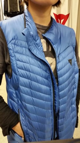 コンパクトに収納できるダウンベスト!!!