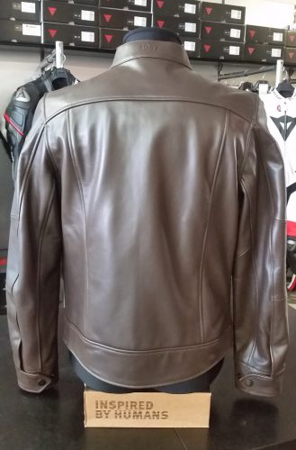 周年記念の特別モデルのレザージャケット、秋にいかがですか??