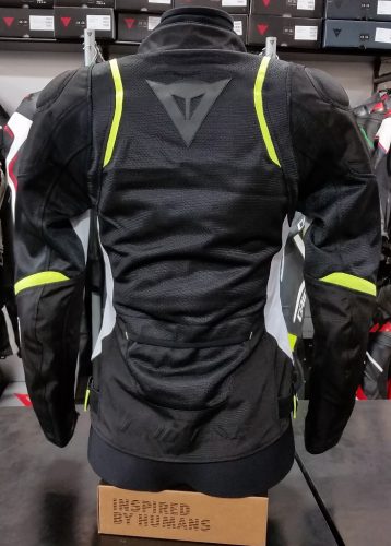 着心地バツグンのメッシュジャケット入荷です!!!