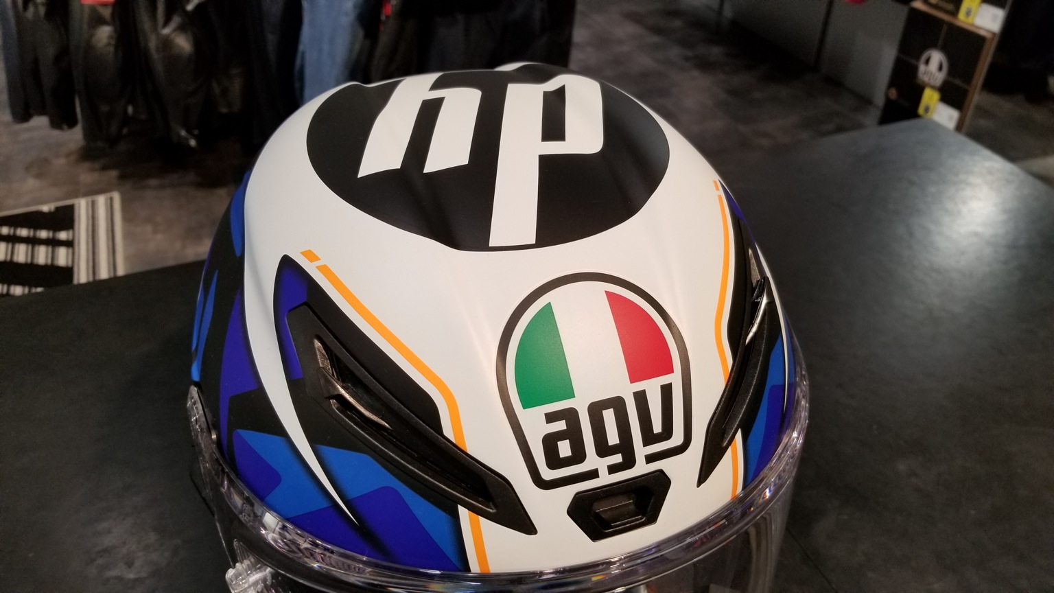 agv corsa r ポル・エスパルガロ選手2015年鈴鹿8耐モデル-