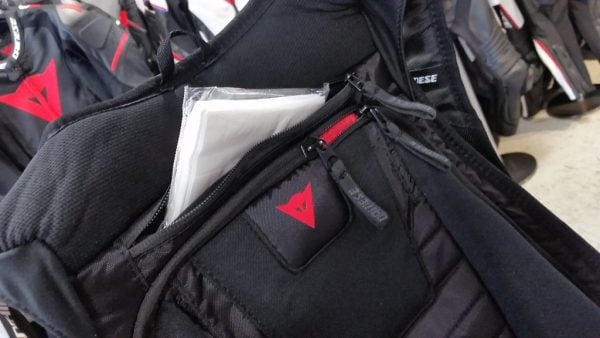 不動の人気モデル“D-MACH BACKPACK”が再入荷!!