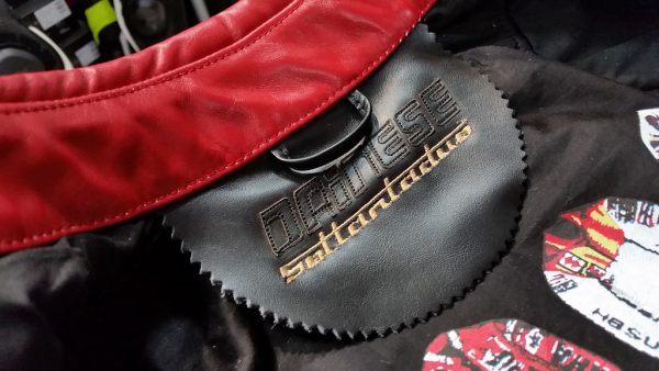 色鮮やかさが目を惹く『FRECCIA72 LADY LEATHER JACKET』が入荷しました!!!
