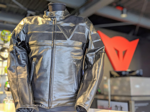 DAINESE ダイネーゼ 8-track レザージャケット サイズ46 8-TRACK LEATHER JACKETのご紹介☆