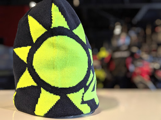 SUN AND MOON HELMET REPLICA BEANIEのご紹介☆