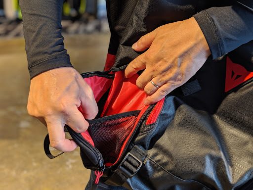 バッグ d 楽天市場】adidas アディダス スクエアパック フューリーシリーズ