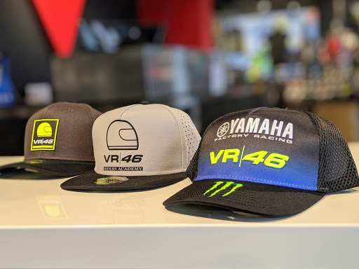 YAMAHA PETRONAS ジャケット キャップ付き YAMAHA PETRONAS ジャケット キャップ付き