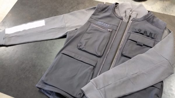 収納力バツグンのベスト『DJADO TEX VEST』が入荷しました(^^)