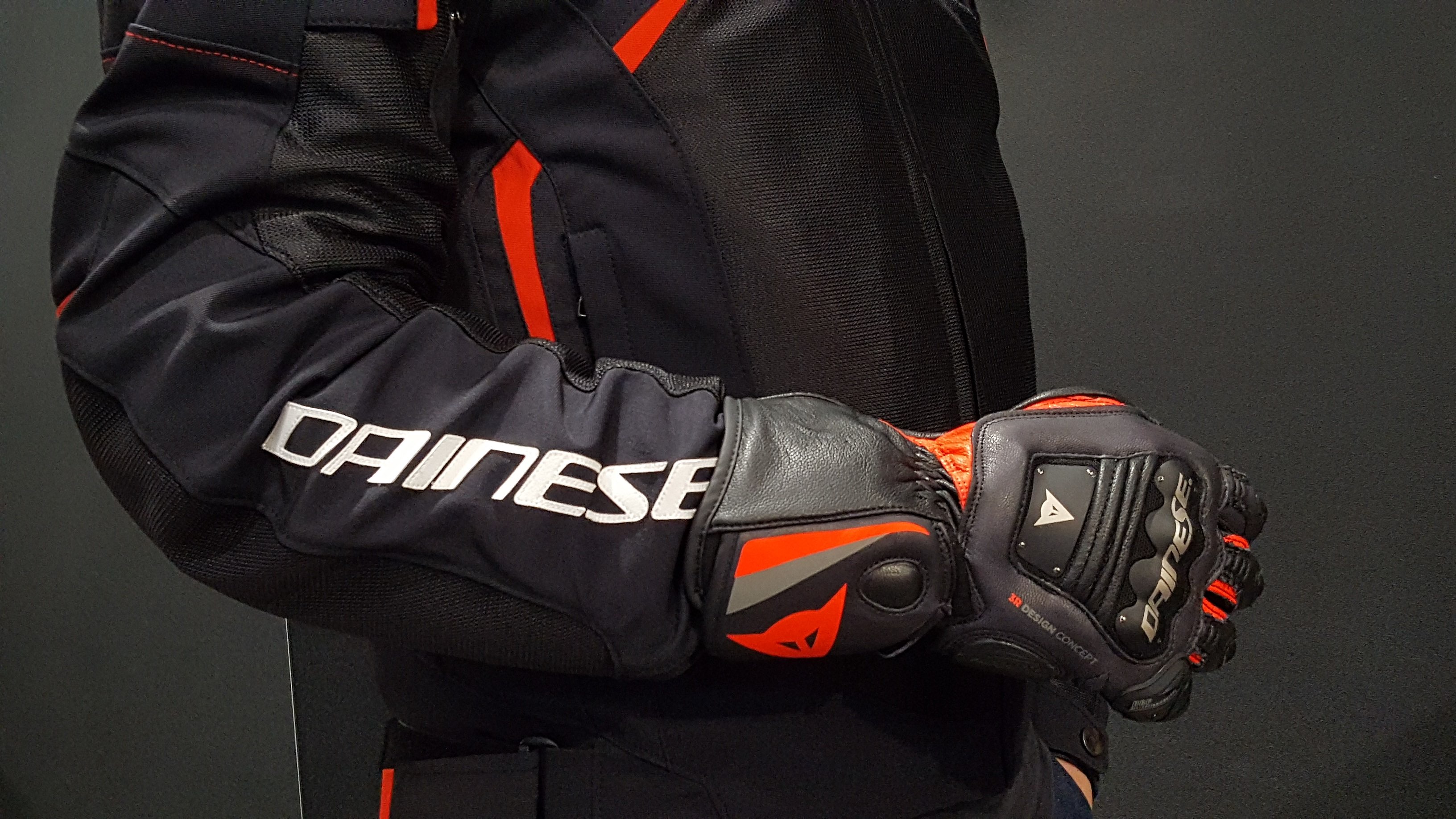 快適に より安全に【STEEL-PRO IN GLOVES】
