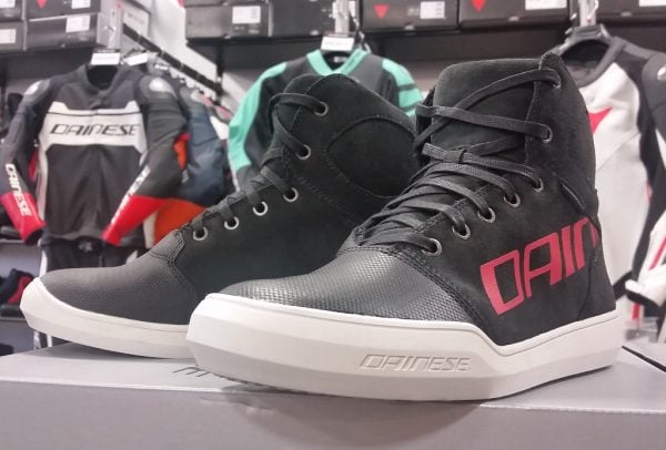 新作シューズ『YORK LADY D-WP SHOES』が遂に入荷です。