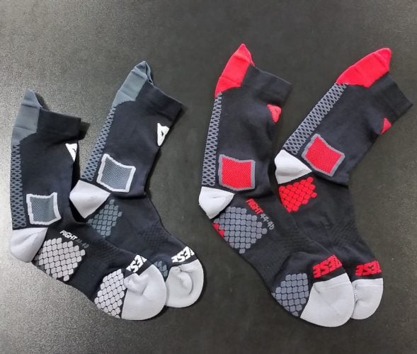 寒さ対策に、血液促進のソックス『D-CORE SOCK』はいかがですか??