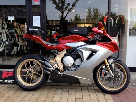 お客様のバイク紹介「MV AGUSTA F3 675 SERIE ORO」 お客様のバイク紹介「MV AGUSTA F3 675 SERIE ORO」