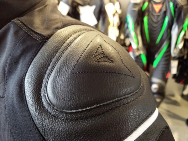 D-CYCLONE GORE-TEX JACKET