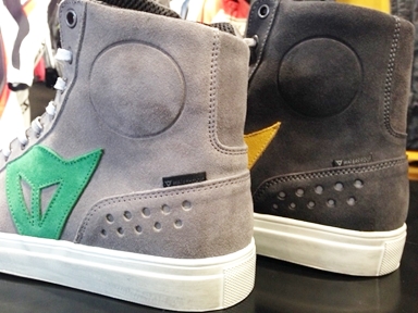 完売必至！？新作ライディングシューズ「STREET BIKER D-WP」