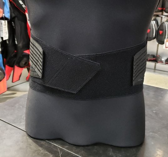 新作プロテクター『PRO-SPEED BACK』をご紹介。