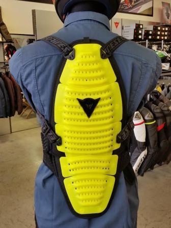 バックプロテクター、入荷しましたぁ!!!