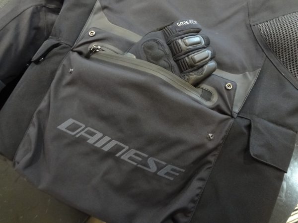 DAINESE最高峰のGORE-TEXジャケット 
