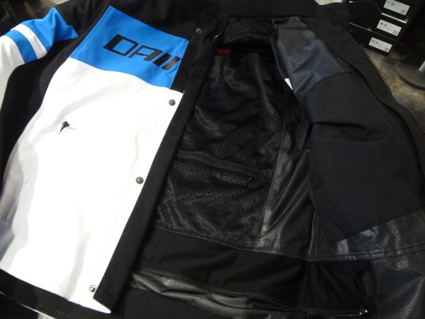気軽に使える新作秋冬向けジャケット-SAETTA D-DRY JACKET-