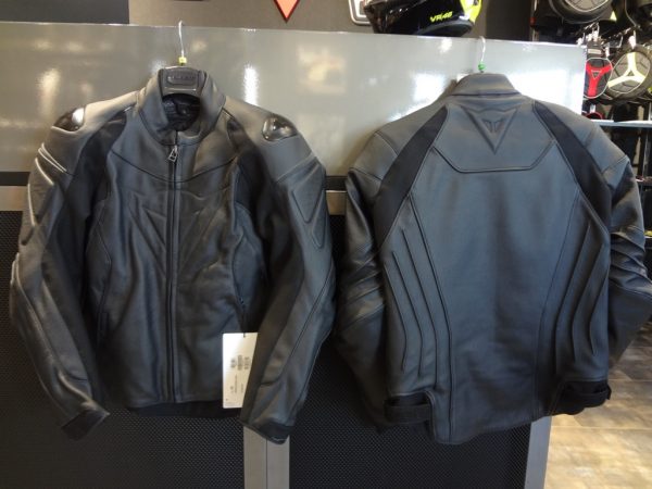 イタリアから続々入荷中