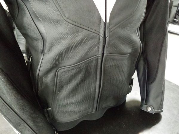 新作レザージャケット入荷！『AVRO 4 』