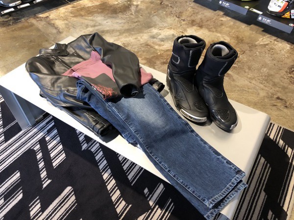 バイクウェア・装備 DAINESE AXIAL PRO IN R AXIAL PRO IN BOOTSのご紹介☆
