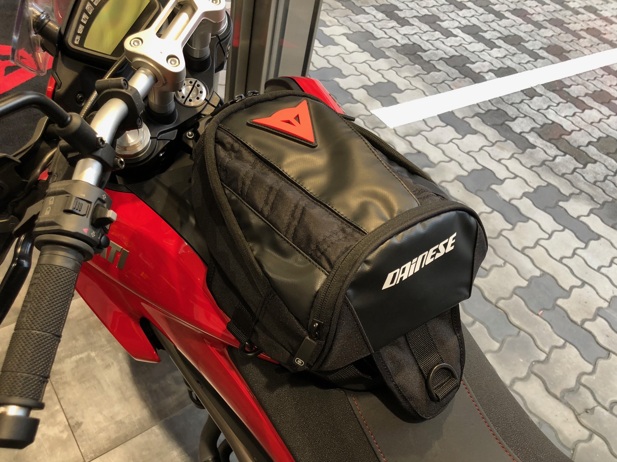 豪華ラッピング無料 Dainese タンクバッグ D-TANKER Amazon MINI - www