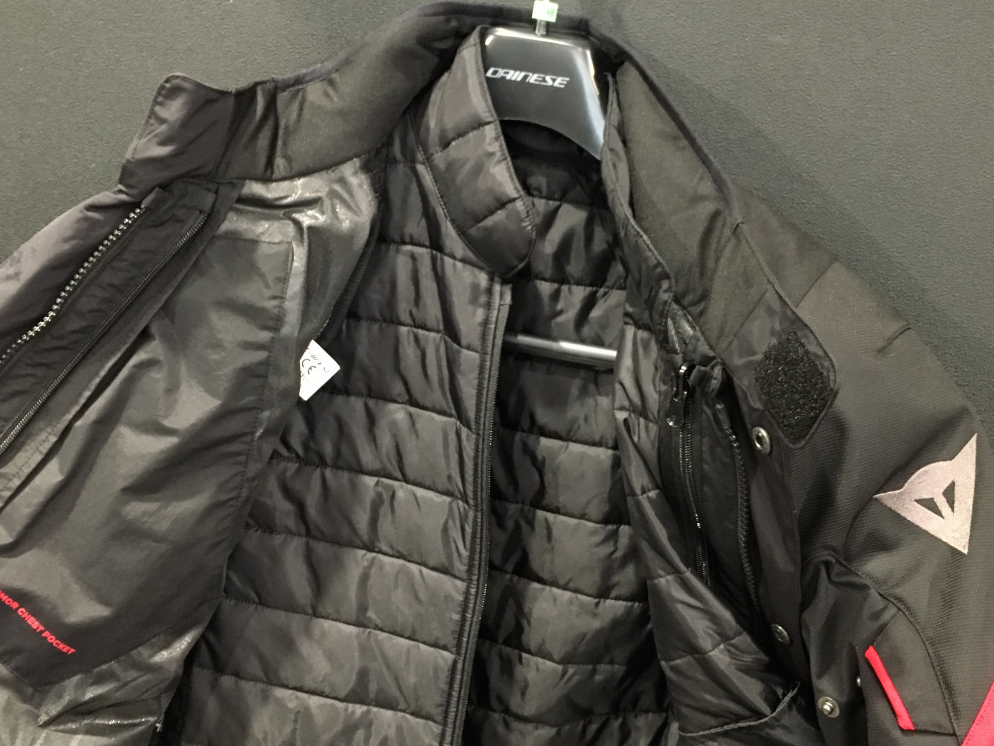 多機能な新作D-DRYジャケット【TEMPEST 2 D-DRY JACKET】