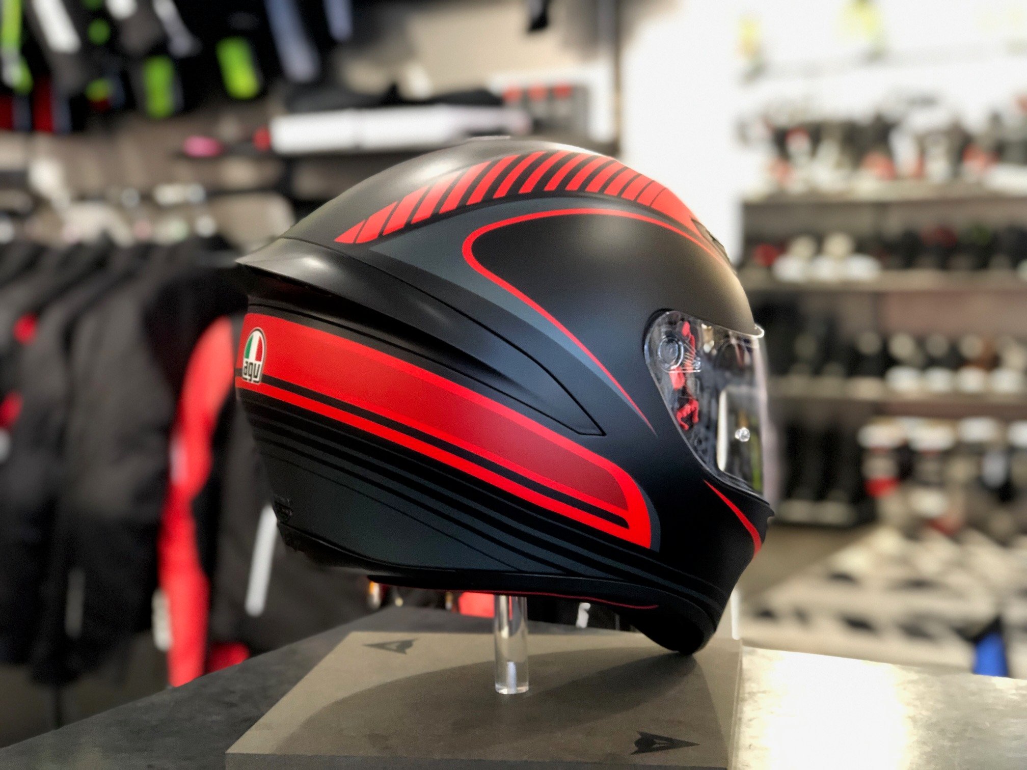 人気のK-1から新色のご紹介【AGV K-1】