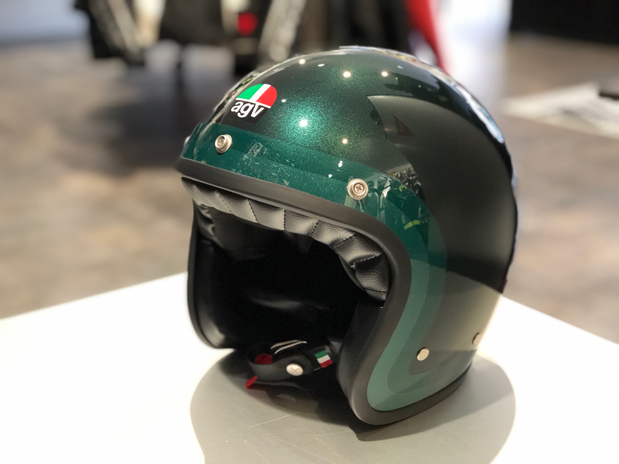 ジェットヘルメットの新色が入荷しました【AGV-X70】