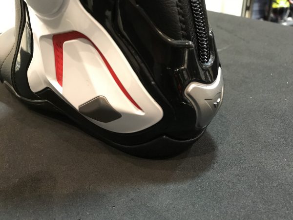 ブーツアウトタイプのモデルを比較してみました