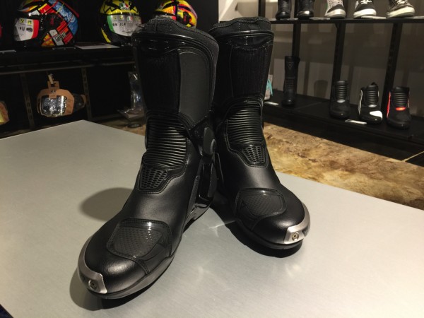 DAINESE ダイネーゼ TORQUE D1 IN レーシングブーツ ハイエンドレーシングブーツ