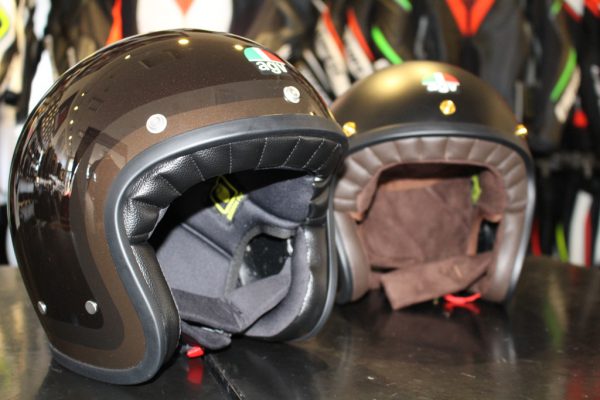 AGV LEGENDS X70入荷してます。