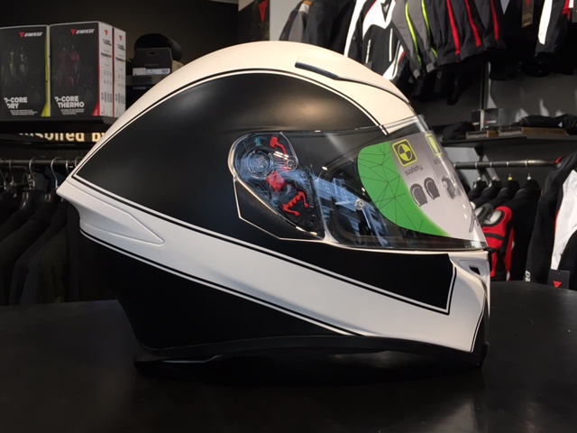 シンプルなデザインのAGVヘルメット【K-5 S ENLACE】