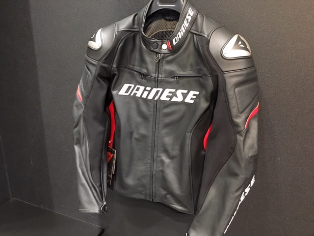 大人気ジャケットが入荷いたしました！！