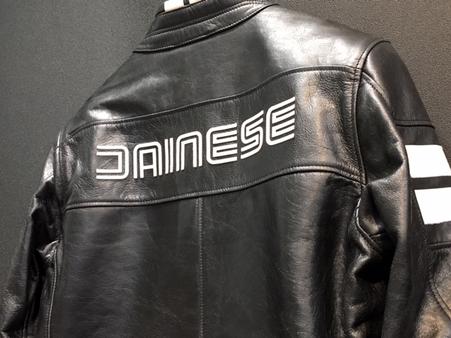 大人気ジャケットが入荷いたしました！！