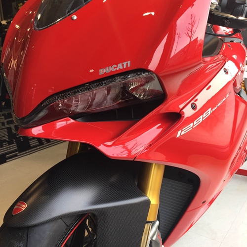 ツーリンググローブのトップモデル「X-TRAVEL GORE-TEX GLOVES」