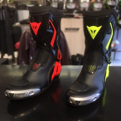 ダイネーゼ　レーシングブーツ　TORQUE D1 OUT BOOTS