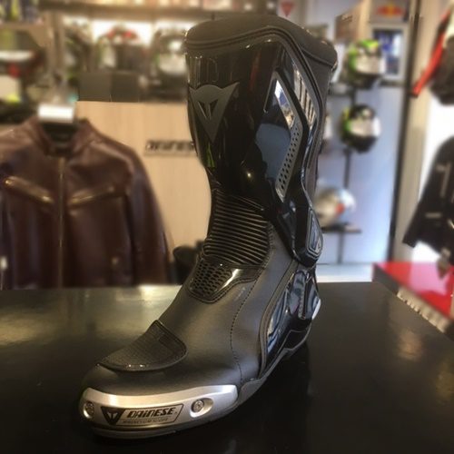 ダイネーゼ　レーシングブーツ　TORQUE D1 OUT BOOTS