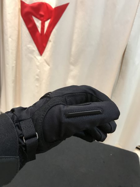 ちょっと早いですがウィンターグローブのご紹介