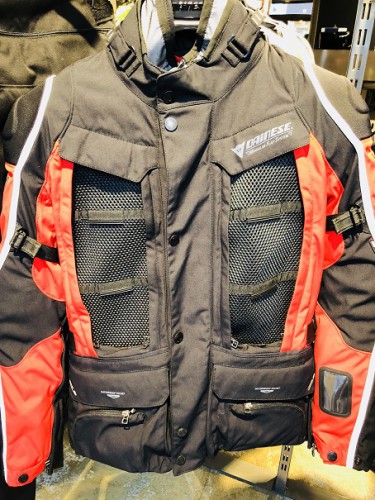 ダイネーゼ D-EXPLORER GORE-TEX ジャケット サイズ54 優れた機能性と