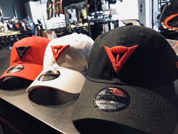 DAINESE NEWキャップのご紹介☆