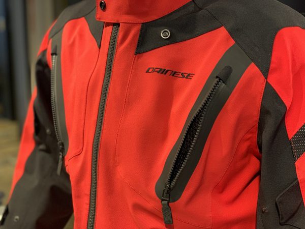 TONALE D-DRY JACKET のご紹介