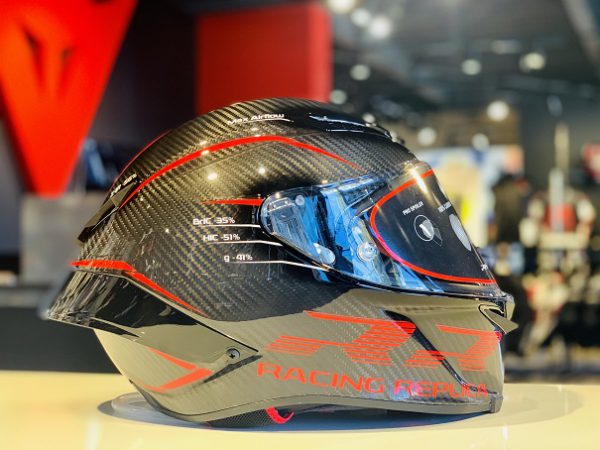 PISTA GP RR / PERFORMANCE CARBON/RED カラーのご紹介