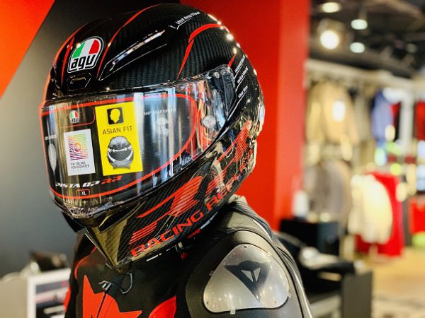 PISTA GP RR / PERFORMANCE CARBON/RED カラーのご紹介