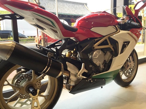 edb7d605-c9c1-497c-a6ff-6e7eaefcdcd8